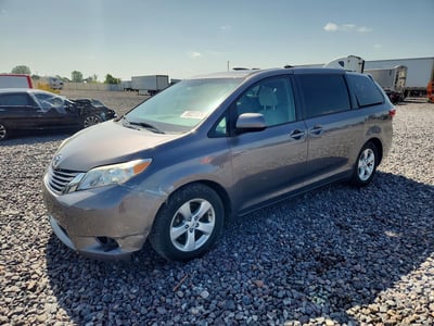 5TDKK3DC1FS****** 2015 Toyota Sienna