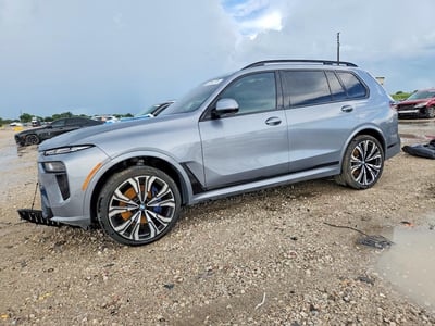 5UX23EM04P9****** 2023 BMW X7