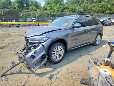 5UXKR6C50F0****** 2015 BMW X5