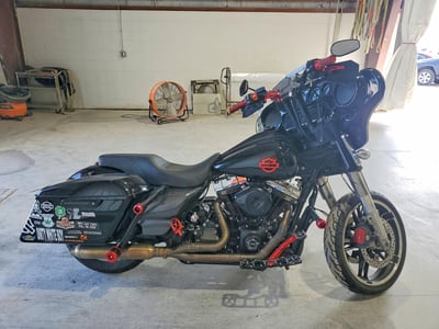 1HD1KRM16FB****** 2015 Harley-Davidson FLHXS