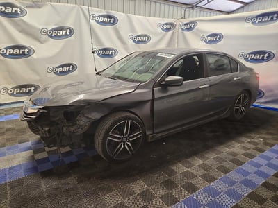 1HGCR2F57HA****** 2017 Honda Accord