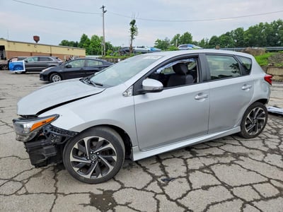 JTNKARJE6JJ****** 2018 Toyota Corolla
