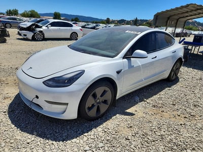 5YJ3E1EA3NF****** 2022 Tesla Model 3