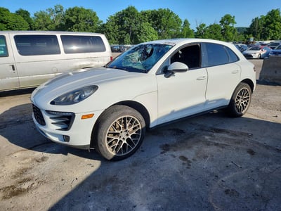 WP1AA2A56JL****** 2018 Porsche Macan