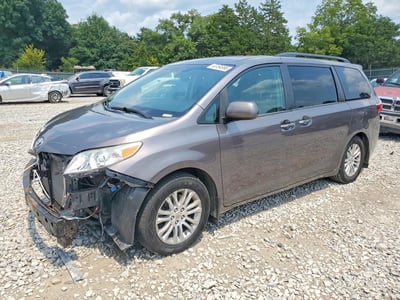 5TDYK3DC6FS****** 2015 Toyota Sienna