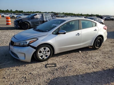 3KPFK4A7XHE****** 2017 Kia Forte