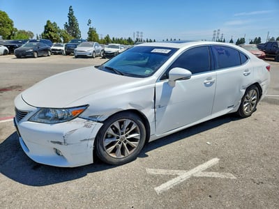 JTHBW1GGXF2****** 2015 Lexus ES 300h