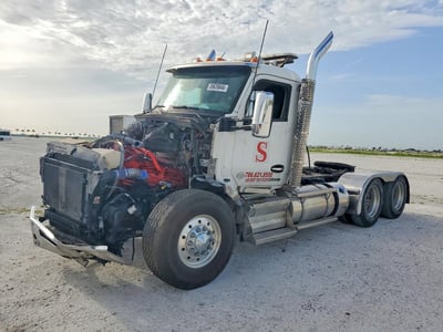 1XKZD40X8NJ****** 2022 Kenworth T880