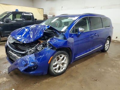2C4RC1GG7KR****** 2019 Chrysler Pacifica