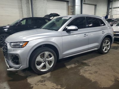 WA1CAAFYXM2****** 2021 Audi Q5