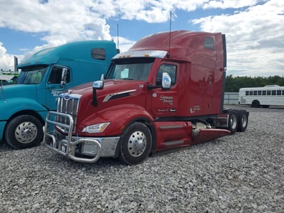 1XPBD49X8SD****** 2025 Peterbilt 579