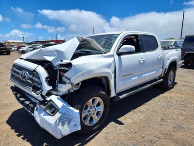 3TMAZ5CN0HM****** 2017 Toyota Tacoma