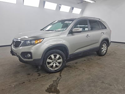 5XYKT3A61DG****** 2013 Kia Sorento