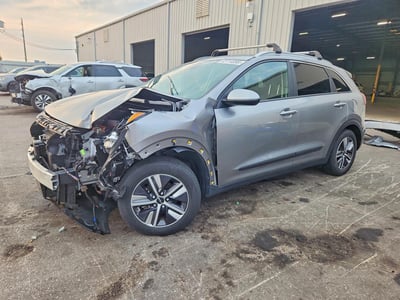 KNDCB3LC4N5****** 2022 Kia Niro