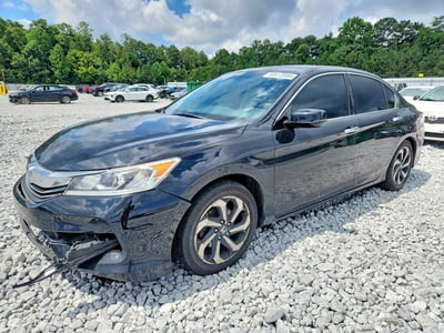 1HGCR3F80GA****** 2016 Honda Accord