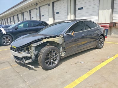 5YJ3E1EAXJF****** 2018 Tesla Model 3