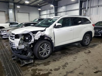 5TDJZRFH2KS****** 2019 Toyota Highlander