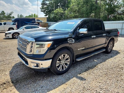 1N6AA1E69HN****** 2017 Nissan Titan