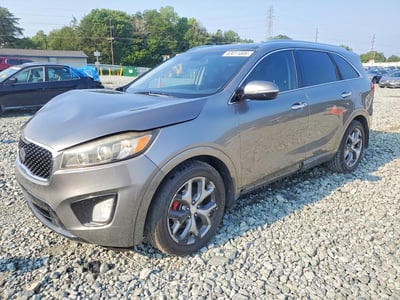 5XYPK4A5XGG****** 2016 Kia Sorento