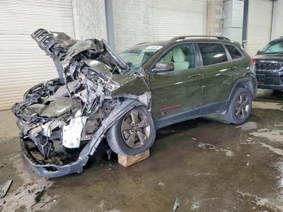 1C4PJMCBXHW****** 2017 Jeep Cherokee