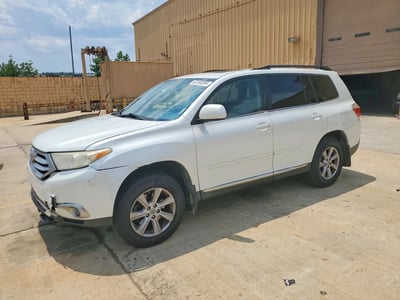 5TDZK3EH9BS****** 2011 Toyota Highlander