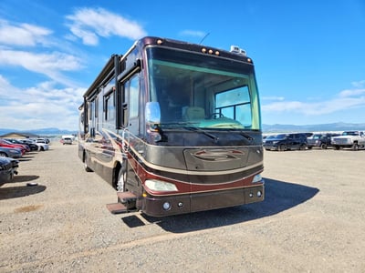 4UZAB2BS18C****** 2008 Freightliner XC Raised Rail Rear Engine Motor Home Chassis