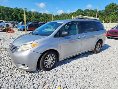 5TDYK3DC4FS****** 2015 Toyota Sienna