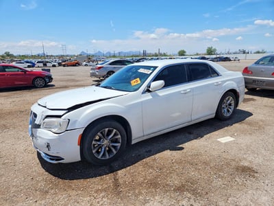 2C3CCAAG4JH****** 2018 Chrysler 300