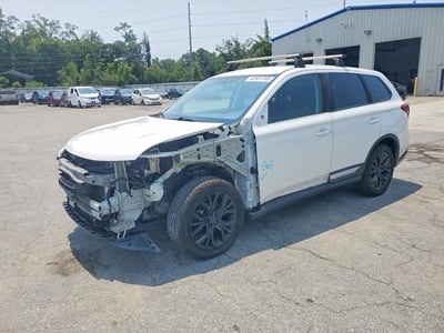 JA4AZ3A35HZ****** 2017 Mitsubishi Outlander