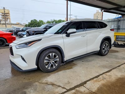 5TDGZRAH8MS****** 2021 Toyota Highlander