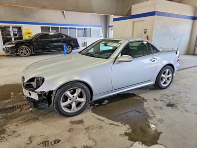 WDBKK65F02F****** 2002 Mercedes-Benz SLK-Class