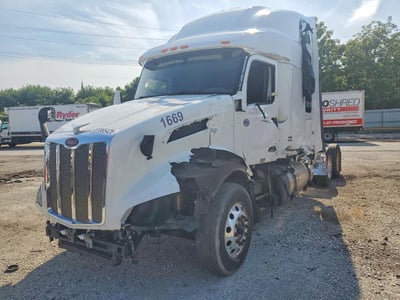 1XPBD49XXPD****** 2023 Peterbilt 579