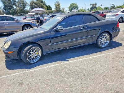 WDBTK75J55F****** 2005 Mercedes-Benz CLK-Class