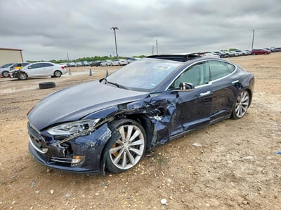 5YJSA1DP9DF****** 2013 Tesla Model S