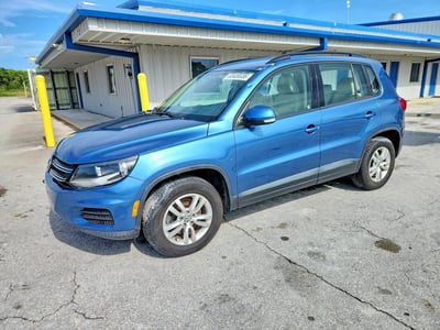 WVGAV7AX8HK****** 2017 Volkswagen Tiguan