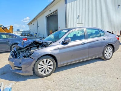 1HGCR2F72FA****** 2015 Honda Accord