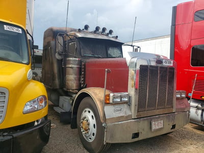 1XP5DB9X25N****** 2005 Peterbilt 379