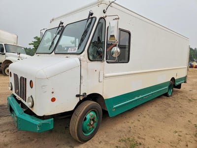 4UZAC2DV7FC****** 2015 Freightliner MT45