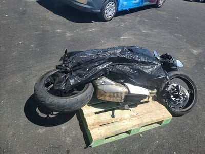 SMTL23UF9ST****** 2025 Triumph Daytona 660