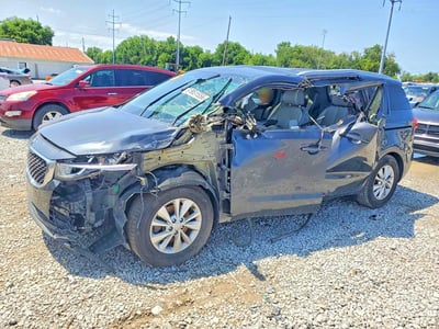 KNDMB5C18H6****** 2017 Kia Sedona