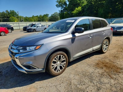 JA4AD2A38JZ****** 2018 Mitsubishi Outlander