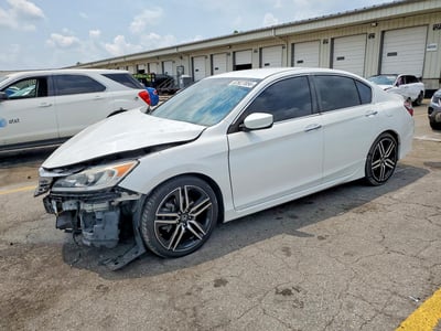 1HGCR2F55GA****** 2016 Honda Accord