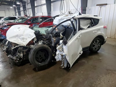 JTMBFREV9GJ****** 2016 Toyota RAV4