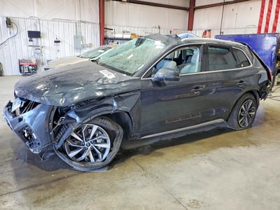 WA1CAAFYXM2****** 2021 Audi Q5