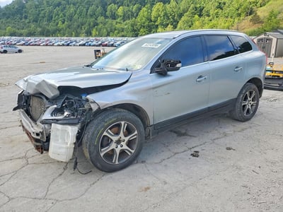 YV4902DZ4B2****** 2011 Volvo XC60