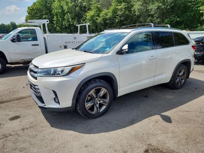 5TDDZRFH8JS****** 2018 Toyota Highlander