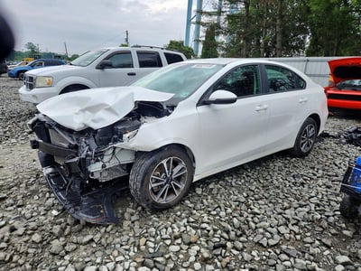 3KPF24AD3RE****** 2024 Kia Forte