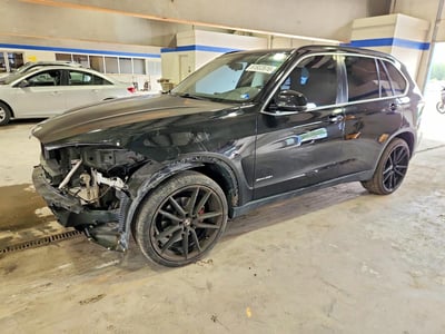 5UXKR2C56G0****** 2016 BMW X5