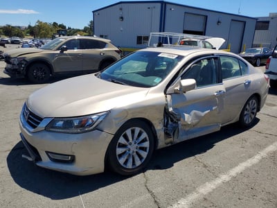 1HGCR2F81DA****** 2013 Honda Accord