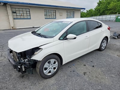 3KPFK4A72HE****** 2017 Kia Forte